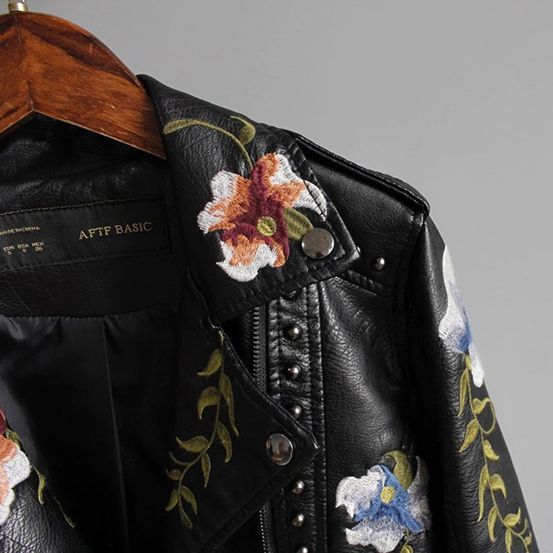 Stilla | Modekik Bikerjakke Med Blomsterbroderi Hot på udsalg
