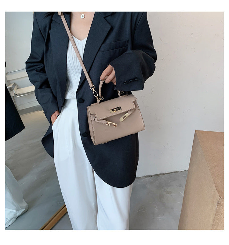 Stilla | En Sidet Skuldertaske i Western Stil