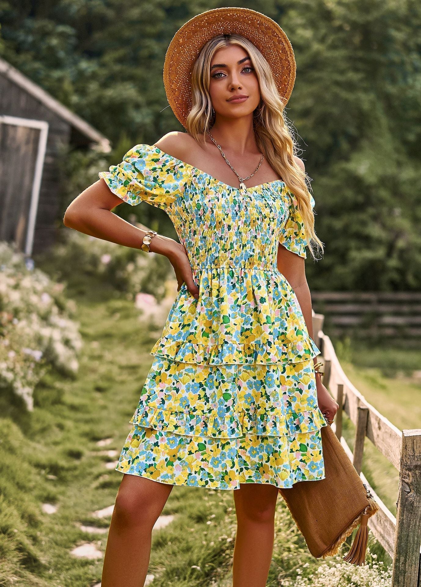Stilla | Blomsteret Ruffle Sommerkjole Med Korte Ærmer Og Off-Shoulder Snit Online salg