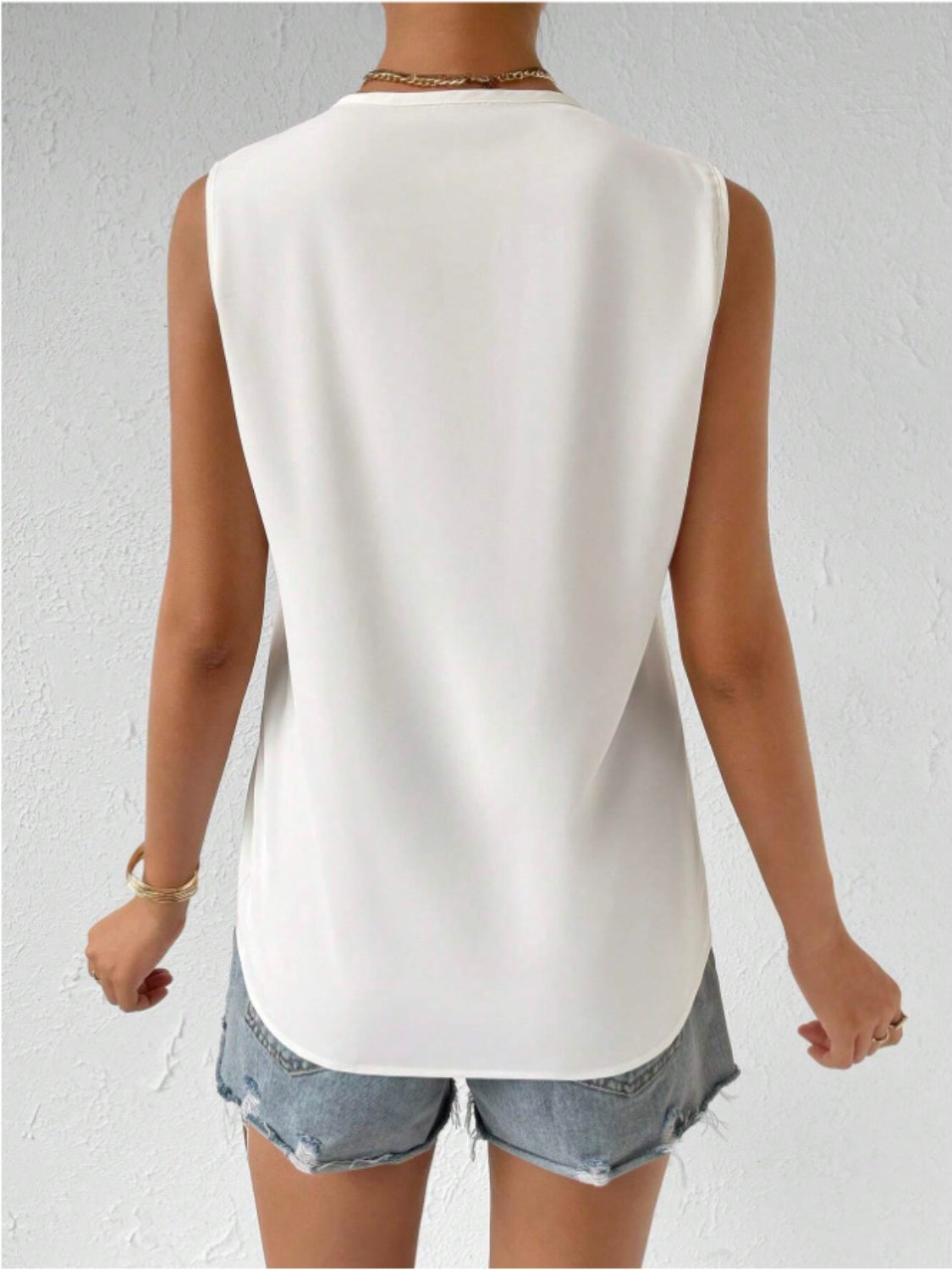 Stilla | Geometrisk V-hals tank