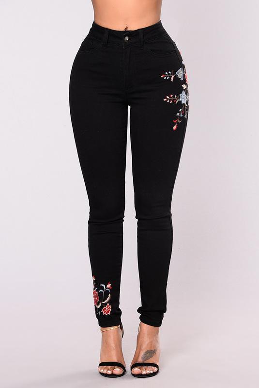 Stilla | Sort Blomstret Broderi Skinny Jeans Online