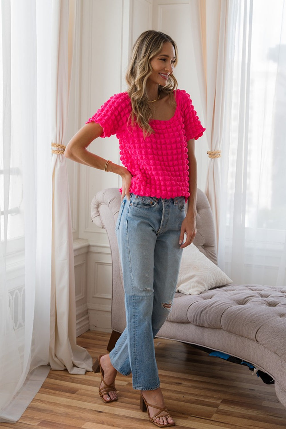 Stilla | In Love Bubble Tekstureret Rund Hals Kort Ærme T-Shirt Levere