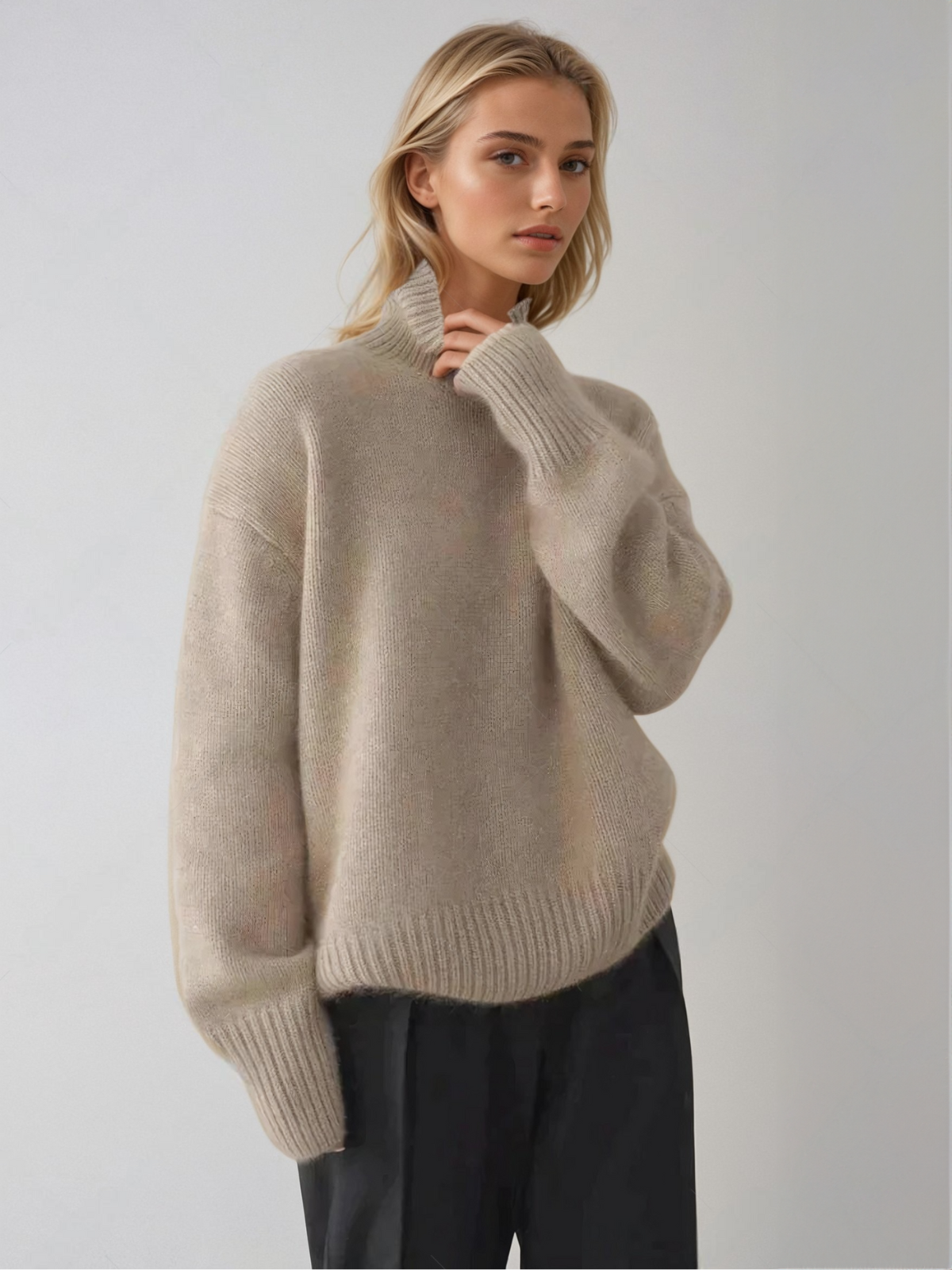 Stilla | Behagelig rullekrave sweater lavet af strik