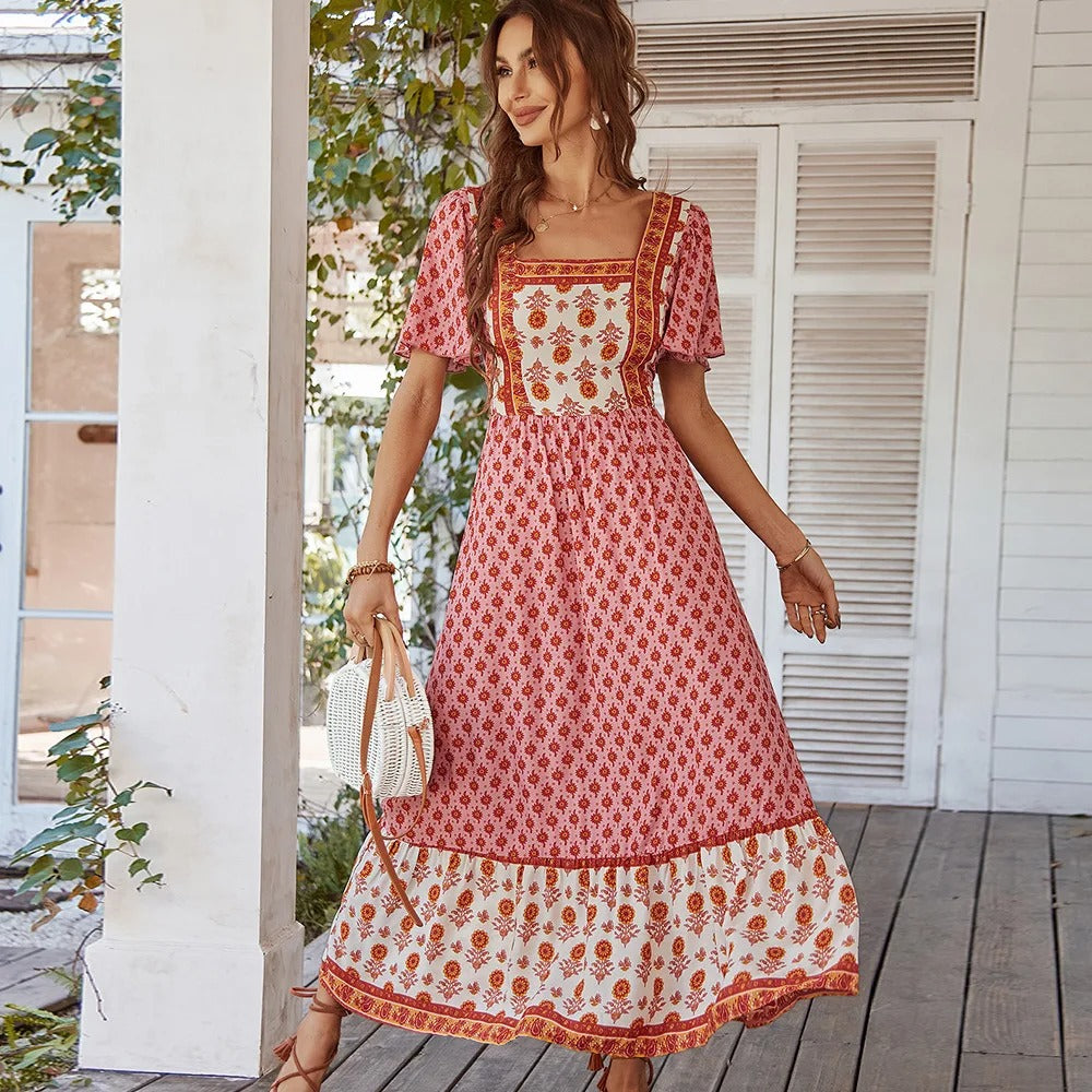 Stilla | Stilfuldt Lange Boho Vintage Blomster Kjole Med Firkantet Udsnit Levere